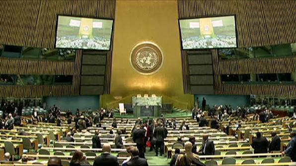 Interior del salón de la Asamblea General de la ONU durante una sesión