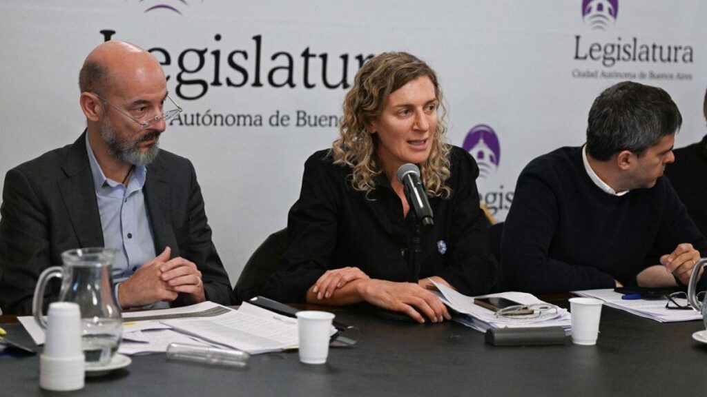 Audiencia por la renovación del Ente Regulador de los Servicios Públicos en la Legislatura porteña